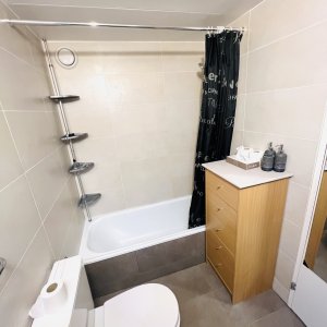 À LOUER - Appartement fonctionnel et lumineux avec balcon à Anzère